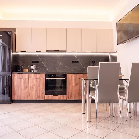 Athina'S Home Piraeus Luaran gambar